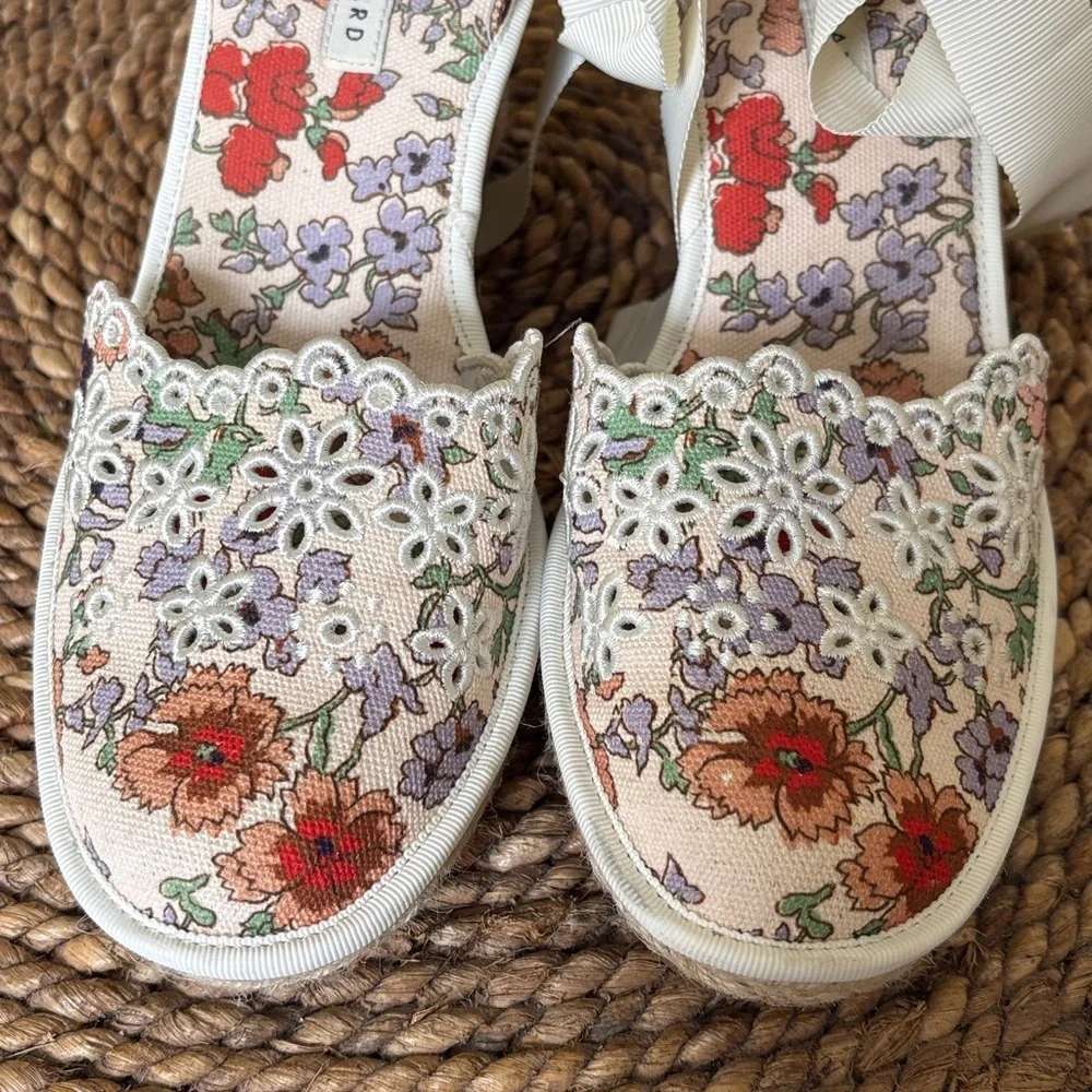 Veronica Beard Floral Embroidered Lace up Wedge Espadrille 8.5